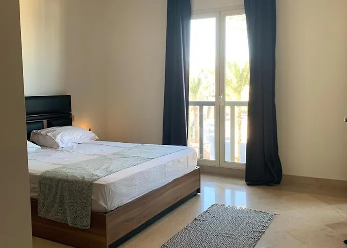 Azzura Sahl Hasheesh *